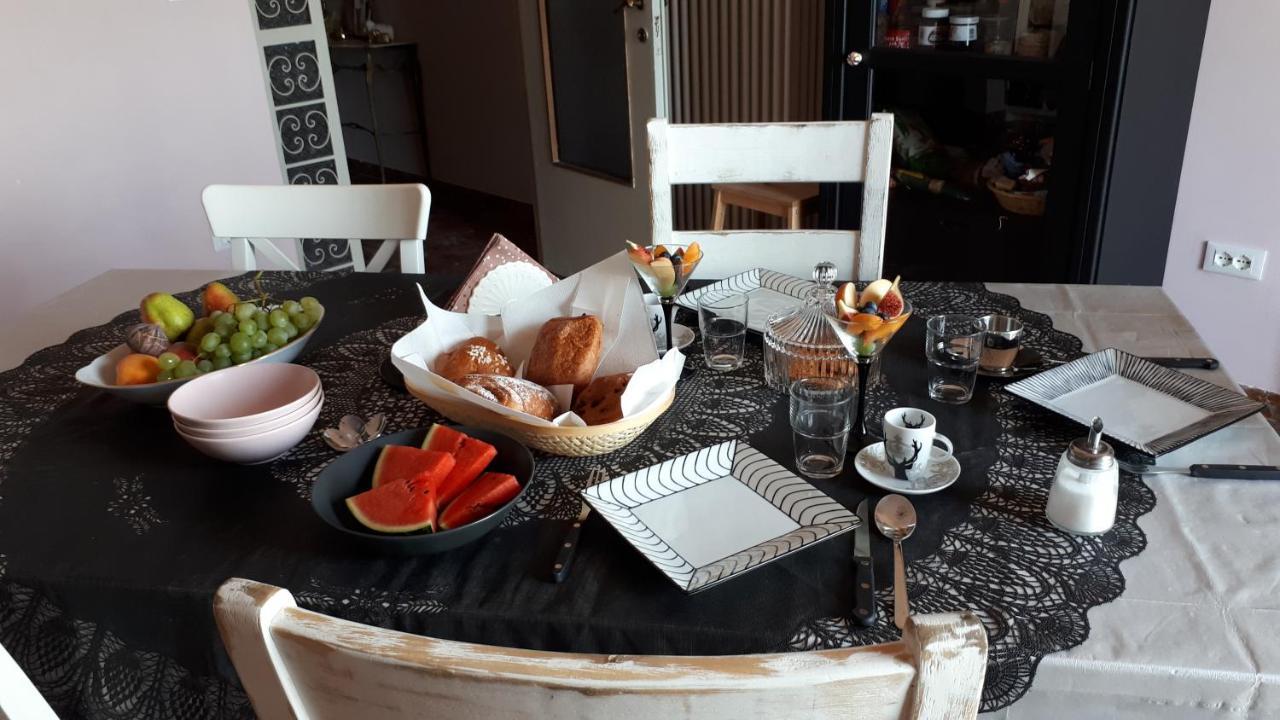 Bed And Breakfast La Pecora Rosa Sant'Omero エクステリア 写真