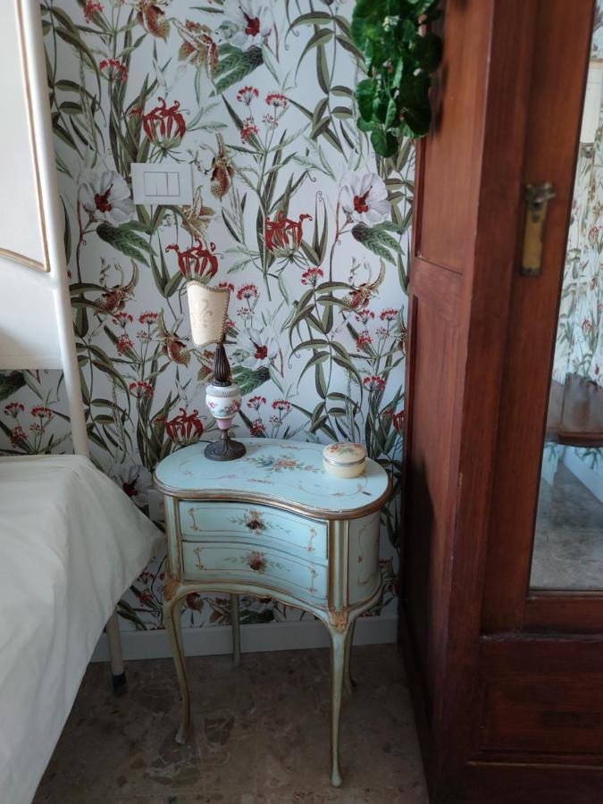 Bed And Breakfast La Pecora Rosa Sant'Omero エクステリア 写真
