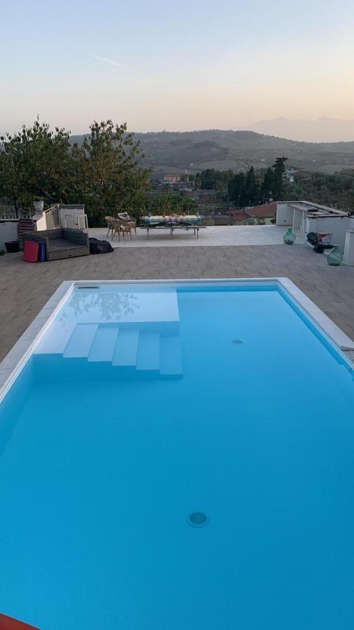 Bed And Breakfast La Pecora Rosa Sant'Omero エクステリア 写真